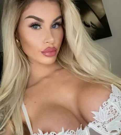 Image 567640 from Princess Léonie Alwine