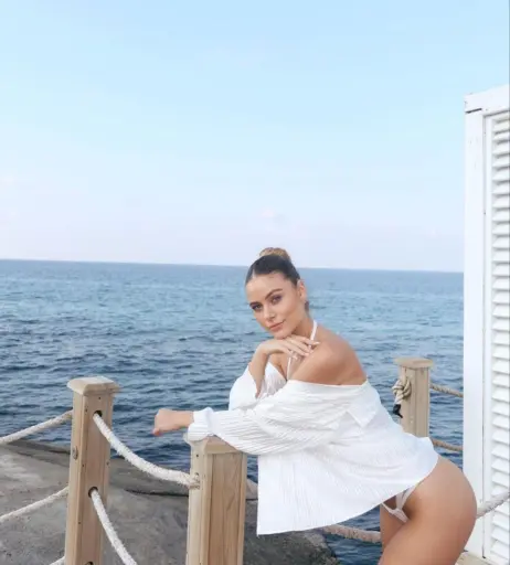 Image 563021 from Emilia BTE