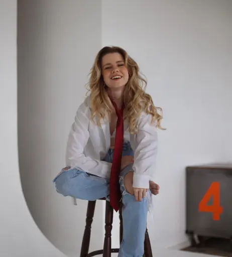 Image 578343 from Lea Peach