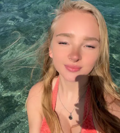 Image 575069 from Blonde Vivi