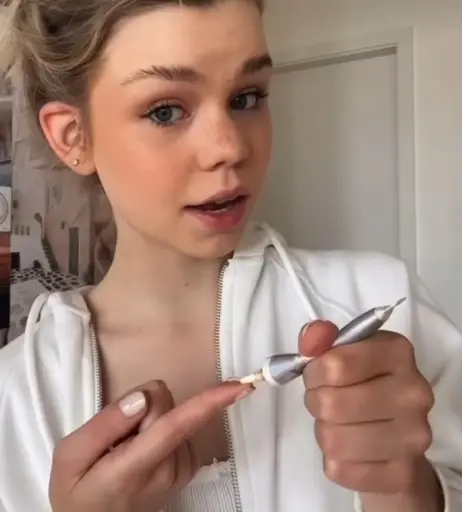 Image 574352 from Lea Peach