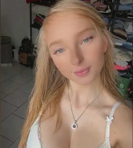 Image 573371 from Blonde Vivi