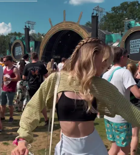 Image 573955 from Lea Peach