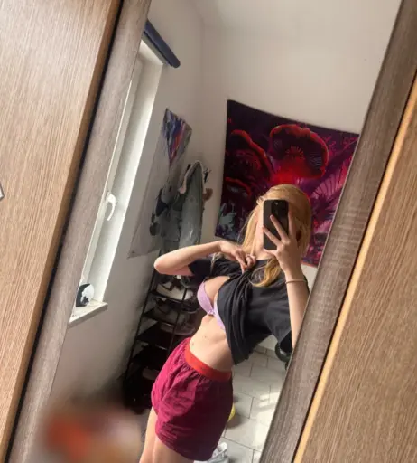 Image 572599 from Blonde Vivi