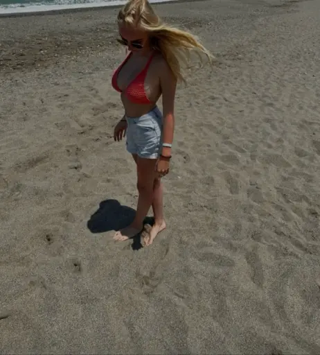 Image 572317 from Blonde Vivi