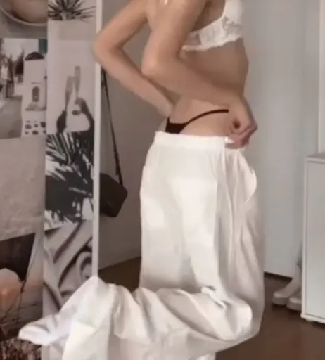 Image 572076 from Lea Peach