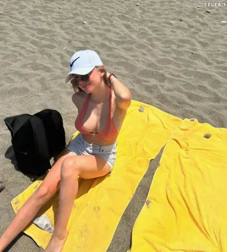 Image 571146 from Blonde Vivi