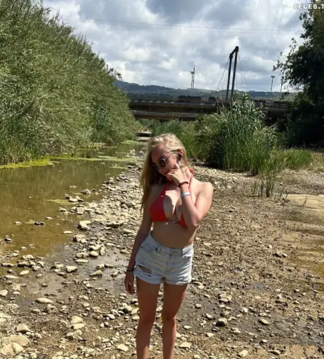 Image 571077 from Blonde Vivi