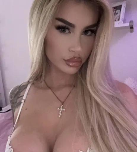 Image 570195 from Princess Léonie Alwine