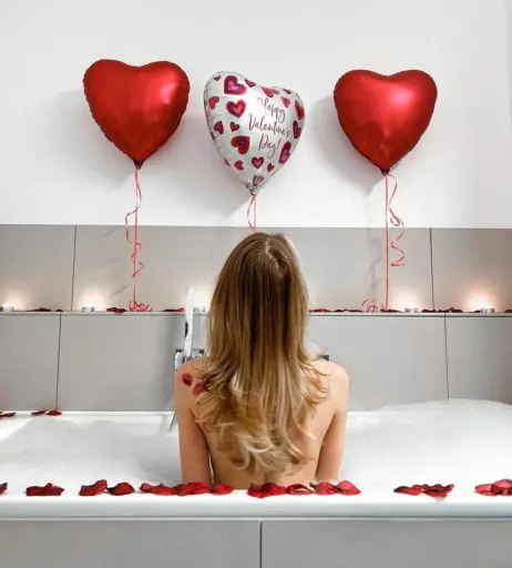 Image 570867 from Lea Peach