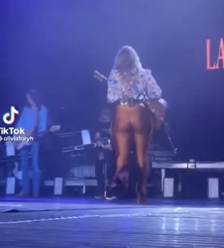 Image 5067086 from Lainey Wilson