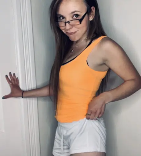 Image 5034329 from glassescutie24