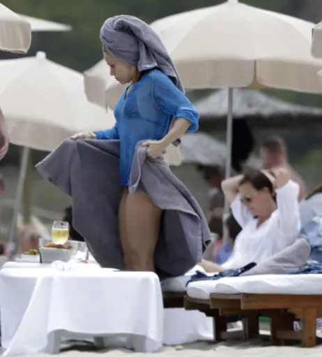 Image 4197371 from Shakira