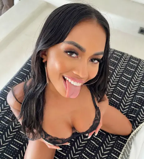 Image 4199176 from Carla Piece of Art