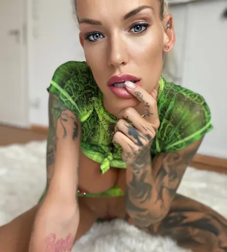 Image 4161154 from Lillyfee Squirt | Lillyfeesquirt | Tiffy Hollywood