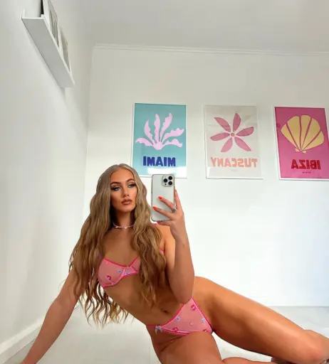 Image 4264702 from Tia Collins