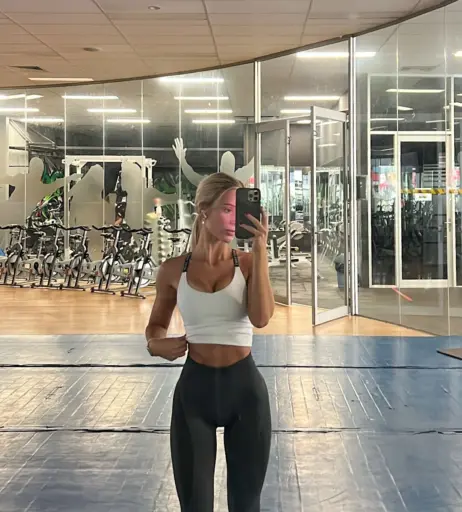 Image 4255113 from Cassie and Chloe Roberts