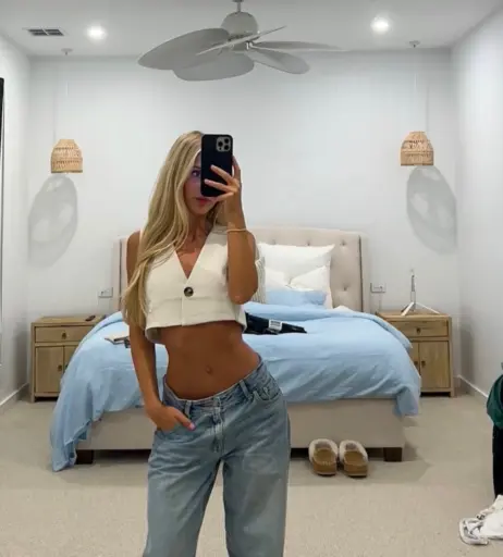 Image 4256791 from Cassie and Chloe Roberts