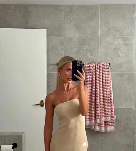 Image 4257339 from Cassie and Chloe Roberts