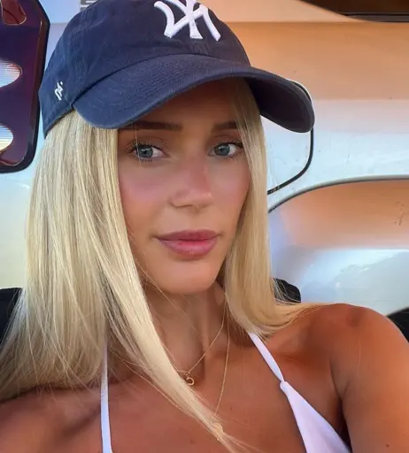 Image 4254842 from Cassie and Chloe Roberts