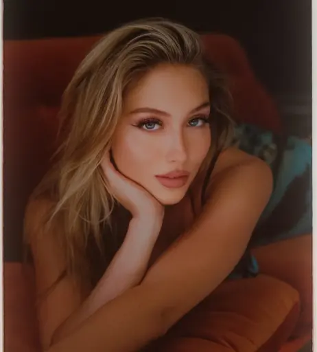 Image 4254216 from Heloise Hut