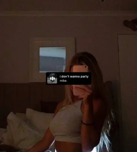 Image 4251127 from Cassie and Chloe Roberts