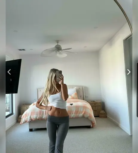 Image 4250872 from Cassie and Chloe Roberts