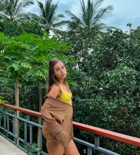 Image 4243137 from Mikaela Lafuente / Mika Lafuente