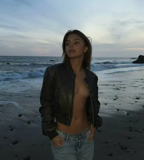 Image 4227607 from Dasha Komarova / Darya Komarova / Odarka Komarova