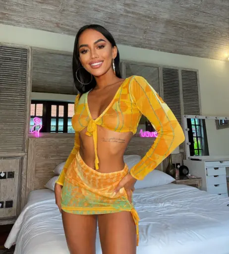 Image 4200678 from Carla Piece of Art