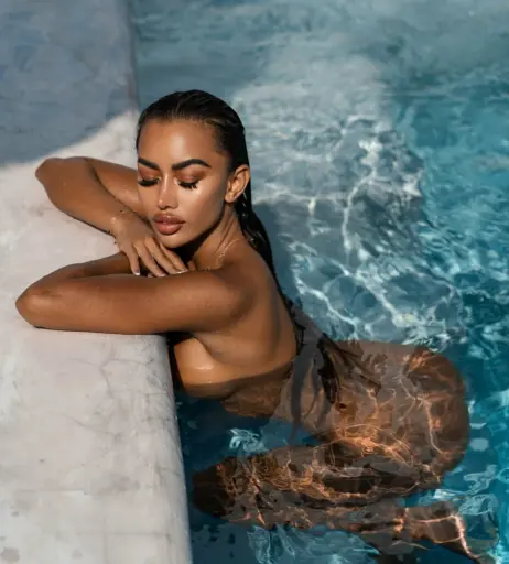 Image 4200377 from Carla Piece of Art