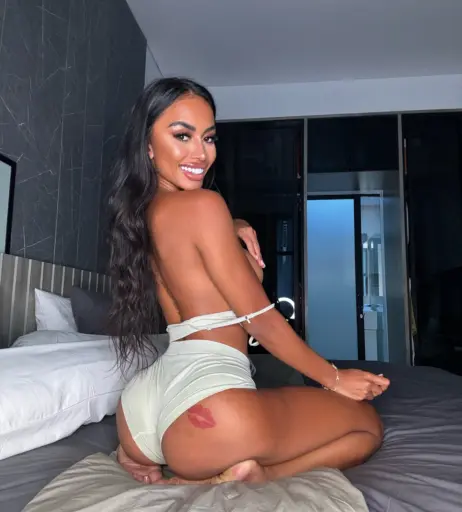 Image 4200990 from Carla Piece of Art