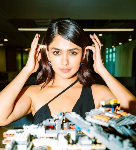 Image 4397485 from Mrunal Thakur