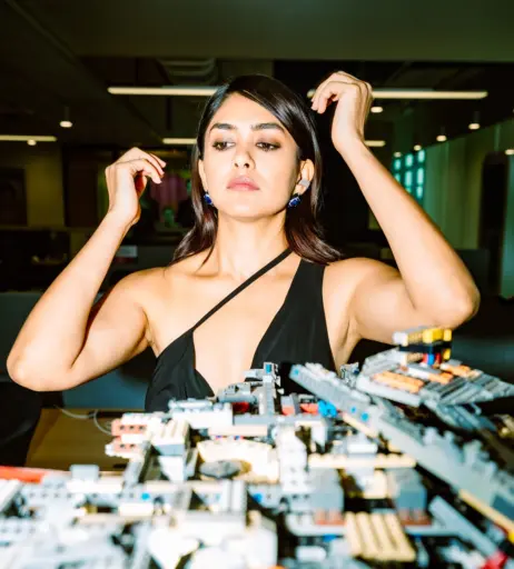 Image 4397651 from Mrunal Thakur