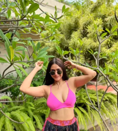 Image 4394980 from Mrunal Thakur