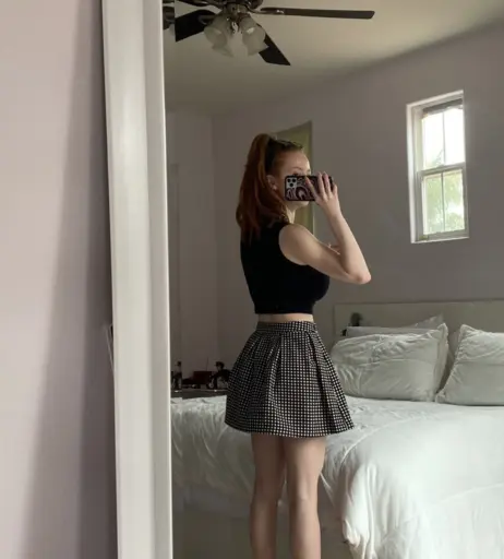 Image 4392138 from Francesca Capaldi (18)