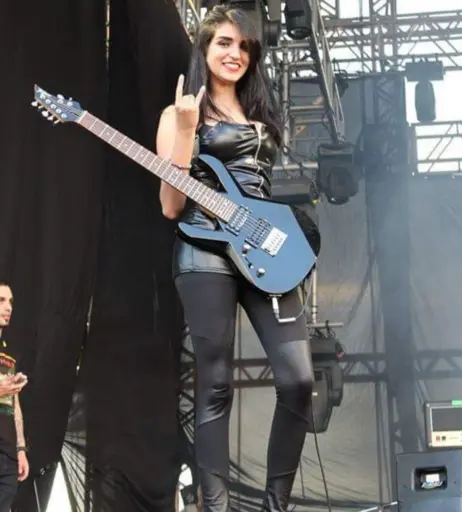 Image 4399102 from Women of Metal