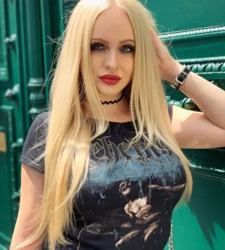 Image 4399944 from Women of Metal