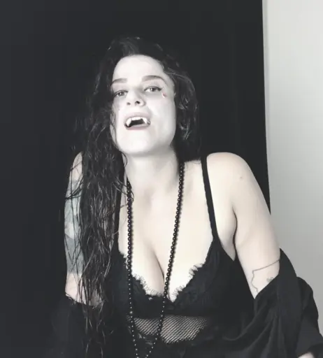 Image 4385134 from Women of Metal