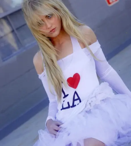 Image 4386053 from Kathryn Newton