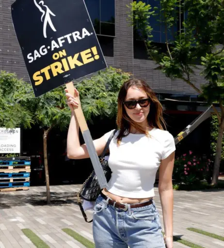Image 4387503 from Alycia Debnam Carey