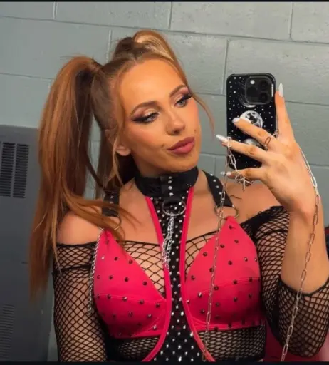 Image 4387166 from Isla Dawn