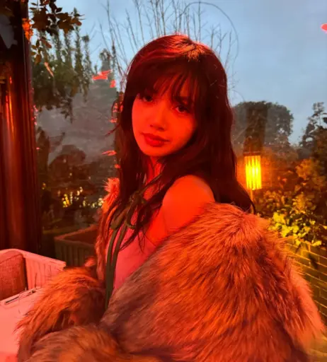 Image 4384800 from Lisa | BLΛƆKPIИK (Blackpink)