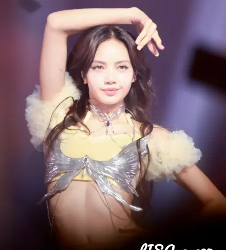 Image 4381461 from Lisa | BLΛƆKPIИK (Blackpink)