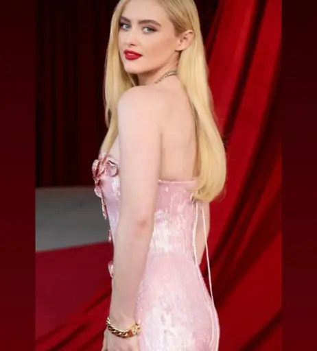 Image 4382722 from Kathryn Newton