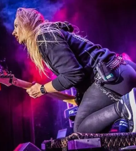Image 4383192 from Women of Metal