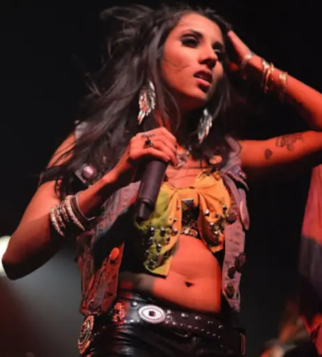 Image 4383285 from Women of Metal