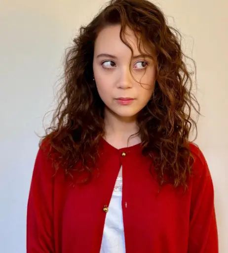 Image 4380823 from Laufey lin