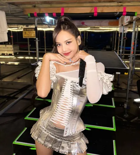 Image 4380491 from Lisa | BLΛƆKPIИK (Blackpink)