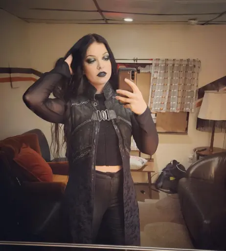 Image 4380943 from Women of Metal